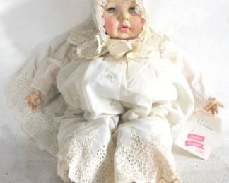 7818 - Vintage Doll Madame Alexander "Victoria" 18" Tall
