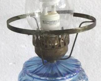 8156 - Lamp - 17" Tall You are buying a used as-is electric/electronic item. We do not guarantee all components are present, and if it is not expressly stated, it is untested.
