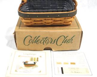 5141 - Longaberger Collectors Club '02 Renewal Basket w/ liner, plastic protector, box & COA 2 x 6.5 x 6
