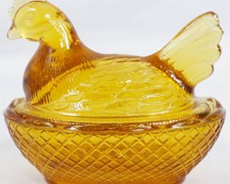 131 - Amber Glass Hen on Nest 3"
