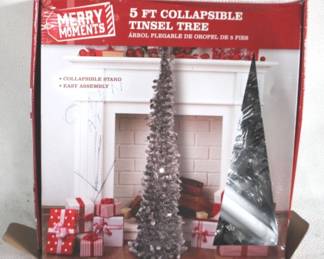 7625 - 5' Collapsible Tinsel Tree w/ Box

