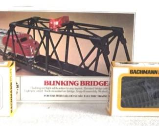 7913 - 3 Bachmann HO Scale Train Accessories in Boxes
