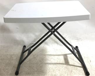 3151 - Folding Table - 24" x 26" x 18"
