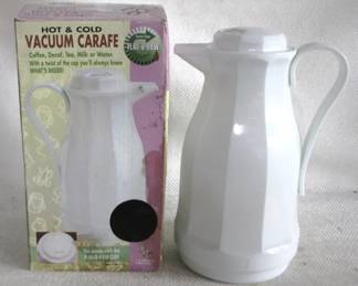 7925 - Vacuum Carafe w / Box - 10.5" Tall
