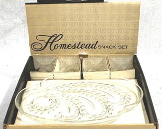8626 - Federal Glass Homestead Snack Set in Box
