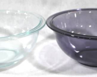 5019 - 2 Pyrex Glass Mixing Bowls 8.5" Round

