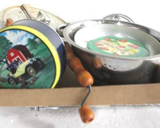 8263 - Lot of Assorted Items
