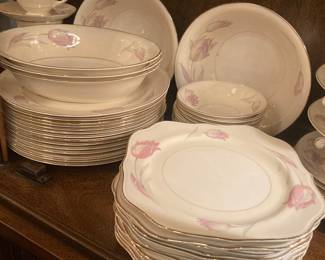Eggshell Nautilus Tulips large set - Vintage USA