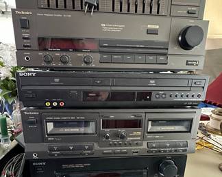 Stereo Equipment ;
Techniques, Sony 