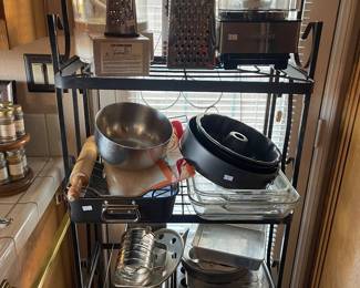 Kitchen small appliances 