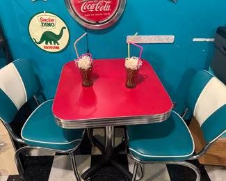 Mini diner table