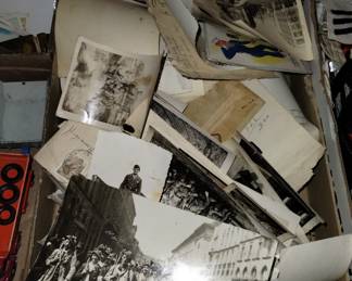 Miscellaneous vintage military memorabilia