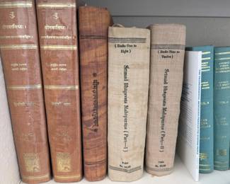 Cultural reference books: Upanishads, Hinduism, India, spiritualism, Ayurvedic healing, Rig-Veda 