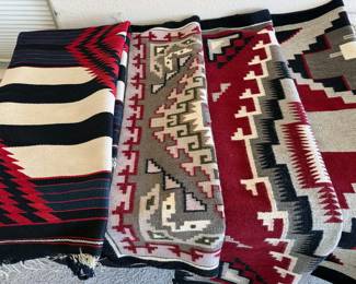 Navajo/Dine rugs