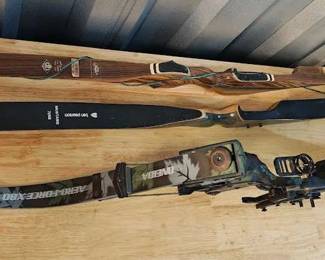 Oneida AeroForce X80 Compound Bow with two Project bows