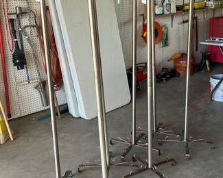 Display fixtures