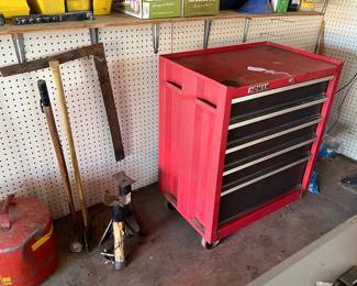 Tool chest