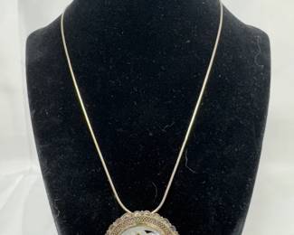 925 STERLING SILVER NECKLACE WITH STERLING SILVER AND MOTHER OF PEARL PENDANT