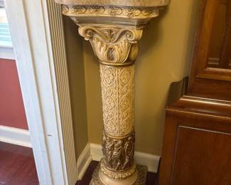 decorative roman style pillar 