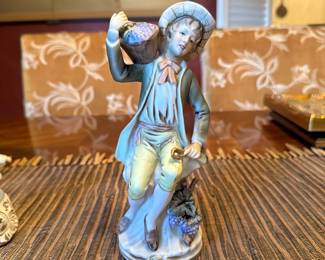 Vintage Toscony Boy Basket of Grapes - Homco