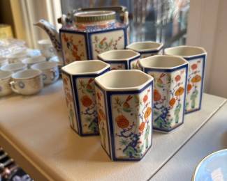 Toscany Collection Asian spring floral japan teapot with six matching cups 