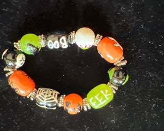 beaded halloween bracelet 