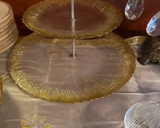 2 tier gold stand 