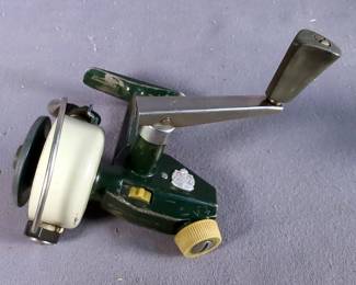 Bache Brown Spinster, Ocean City 310, Zebco 750100, And Zebco 3 Cardinal 750900 Fishing Reels