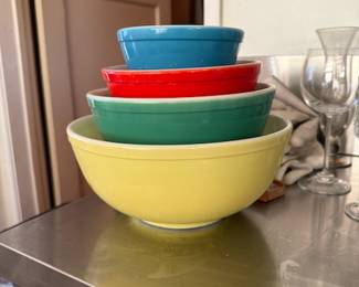 Pyrex "Primary" Bowls
