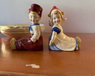 so many collectibles!