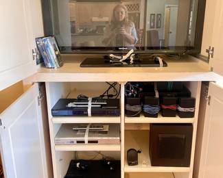 Lots of good electronics 