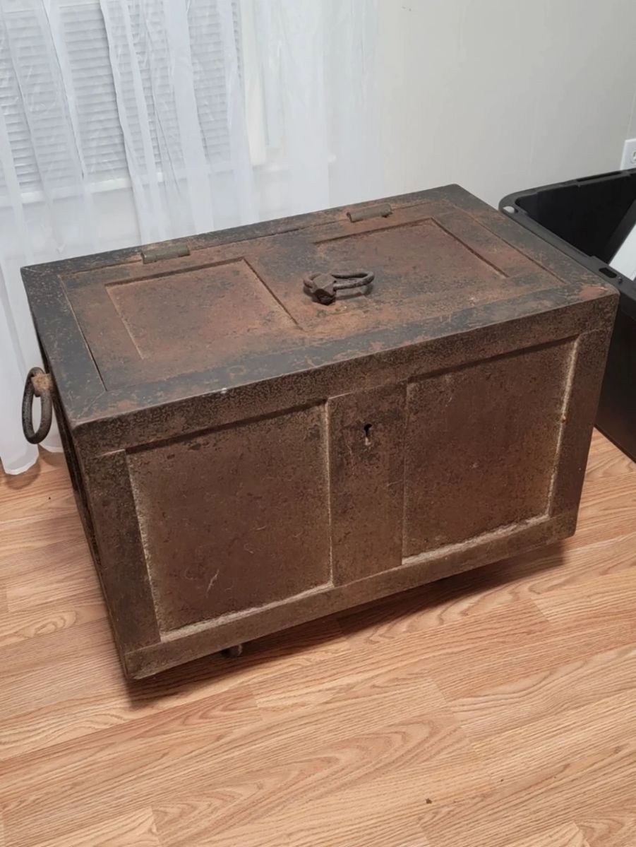 Mid 1800s Stagecoach strongbox 