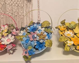 Enamel metal flower baskets 
