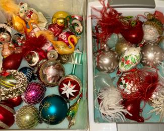 More pretty vintage Christmas ornaments
