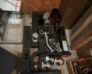 Towing Accessories / hitches / receivers