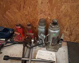 Bottle Jacks