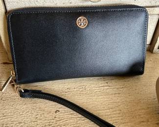 Tory Burch Zip Wallet