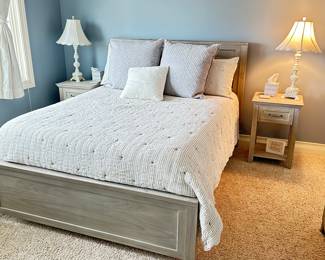 Pottery Barn Queen bed ~
