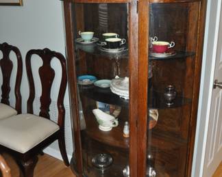 Bow Front (Quarter Sawn Oak) China Cabinet