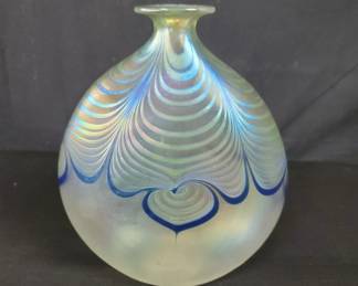 Lot # : 136 - Vintage hand blown glass vase
