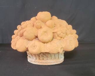 Lot # : 689 - Vintage terracotta garden fruit basket
