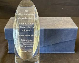 Lot # : 365z - Best Video Presentation Looney Tunes award
