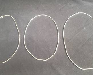 Lot # : 274 - 3 Sterling silver necklaces
