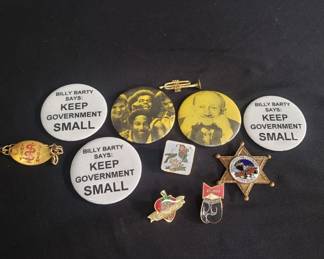 Lot # : 676 - Group of pins

