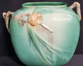 Lot # : 721 - Roseville pottery vase
