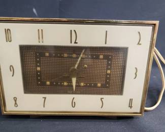 Lot # : 102 - Vintage General Electric Telechron alarm clock
