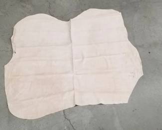 Lot # : 563 - Leather hide
