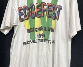Lot # : 550v - Vintage 1997 Edgefest Music Festival shirt
