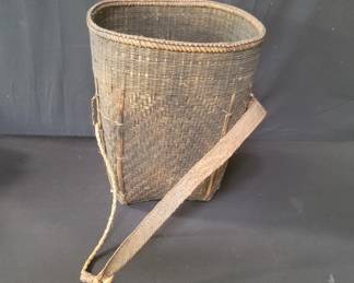 Lot # : 421 - Antique Asian handmade basket
