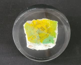 Lot # : 303 - Berlin wall multicolored piece acrylic paperweight
